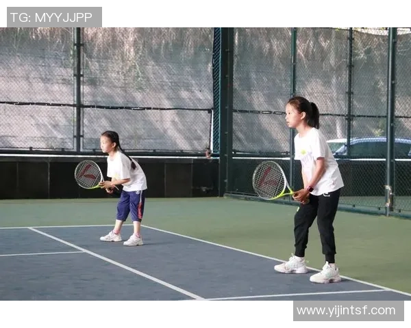 重庆网球队在阵地战中的表现分析与未来发展方向探讨 重庆网球队在阵地战中的表现分析与未来发展方向探讨