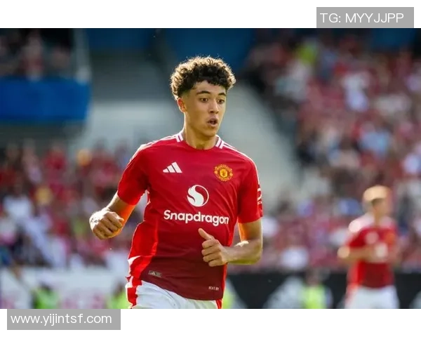 追逐梦想的绿茵传奇最想成为足球明星的少年心声与奋斗历程