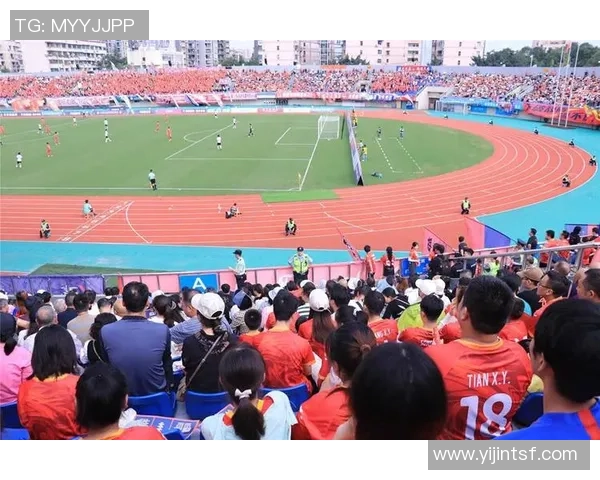 重庆足球队的蜕变之路:从地方球队到世锦赛的闪耀之星 重庆足球队的蜕变之路:从地方球队到世锦赛的闪耀之星